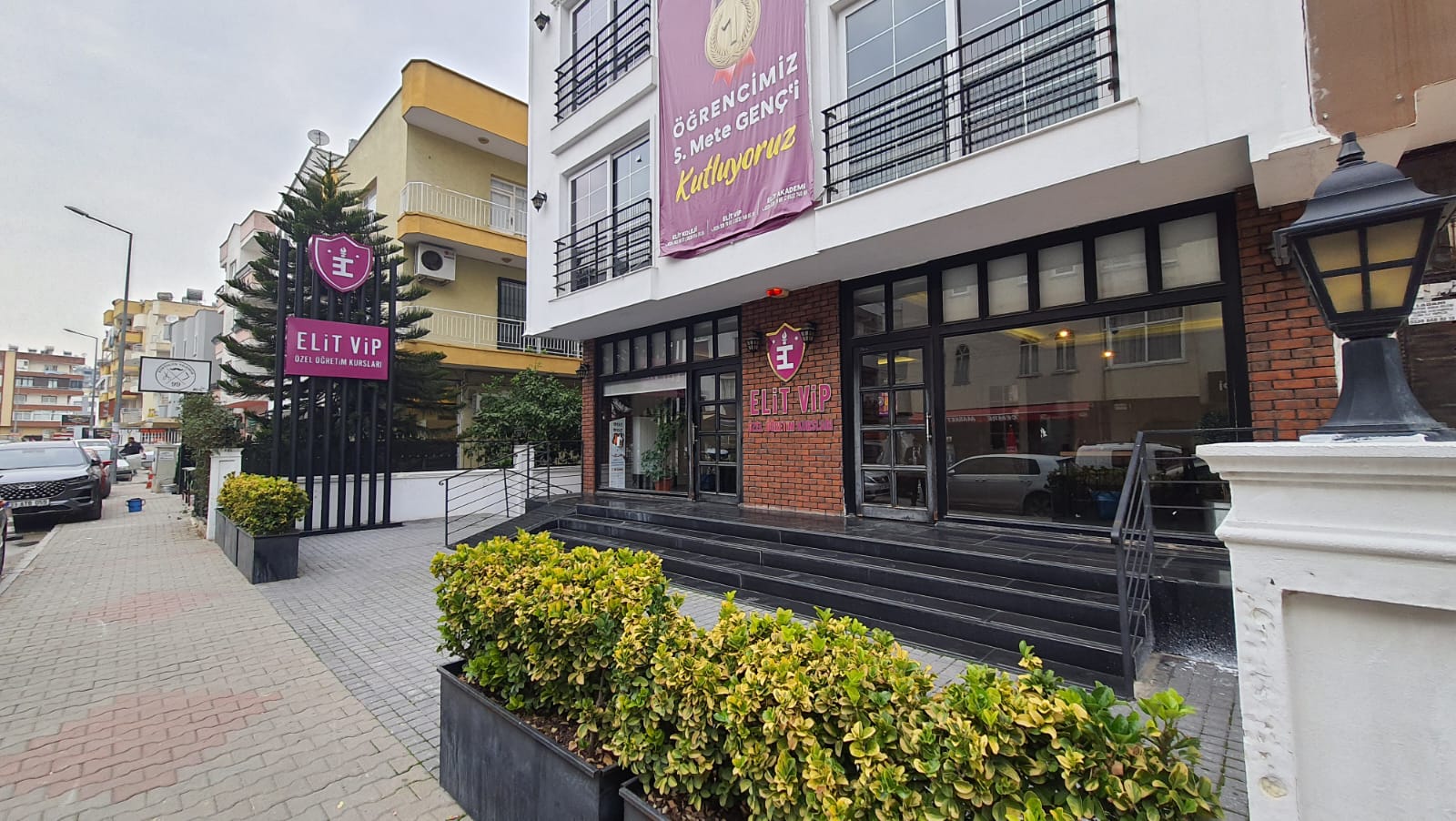 Kurumumuzdan Kareler