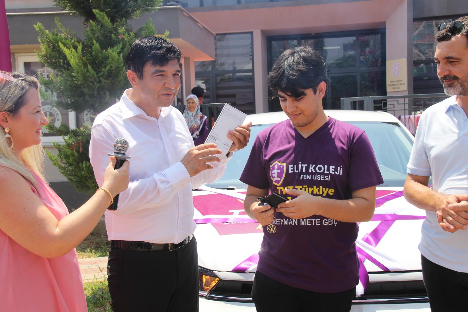 YKS TÜRKİYE 1.Sİ ÖĞRENCİMİZ SÜLEYMAN METE GENÇ'İN ÖDÜL TÖRENİ