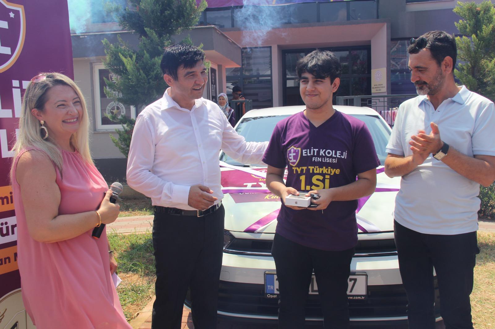 YKS TÜRKİYE 1.Sİ ÖĞRENCİMİZ SÜLEYMAN METE GENÇ'İN ÖDÜL TÖRENİ